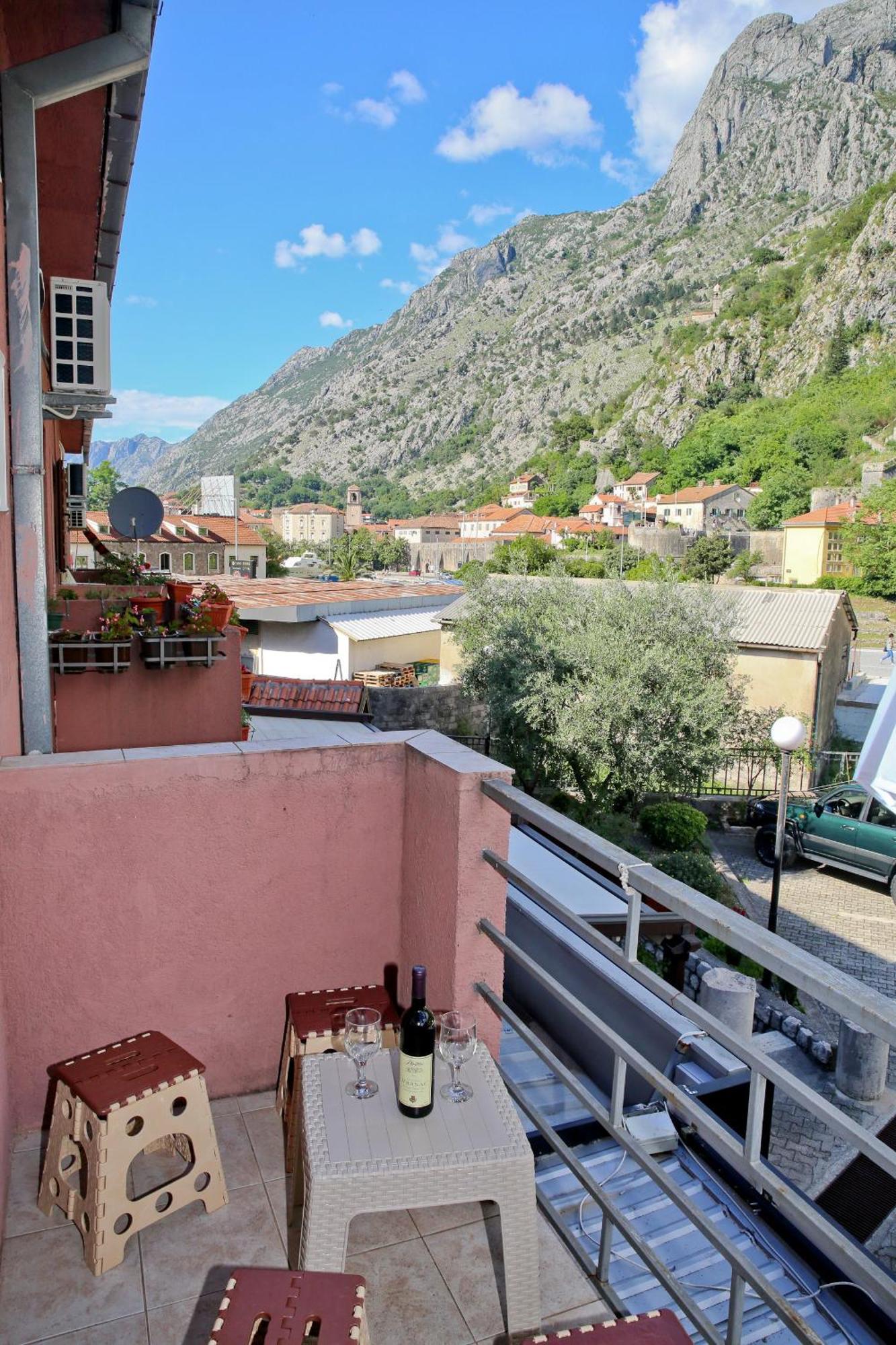 Apartman Tina Gurdic Kotor Bagian luar foto